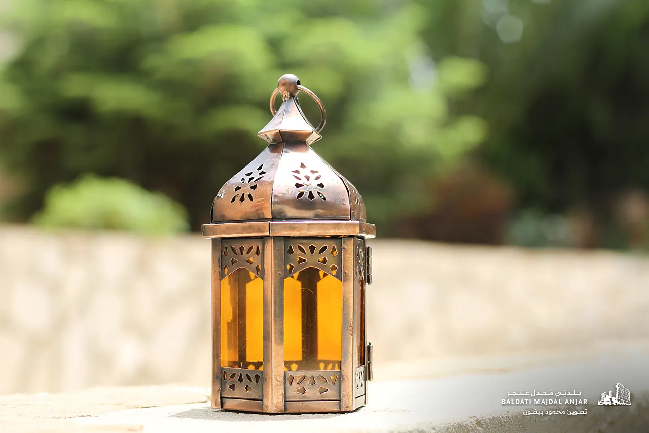فانوس نحاسي